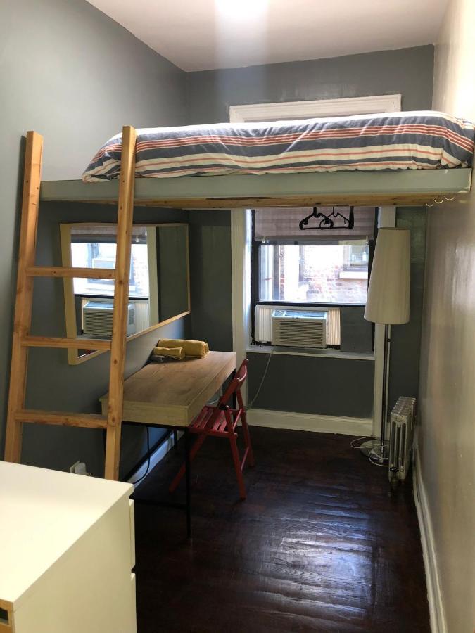 Private Room In A Shared Apartment 15 Minutes To Times Square! Ню Йорк Екстериор снимка