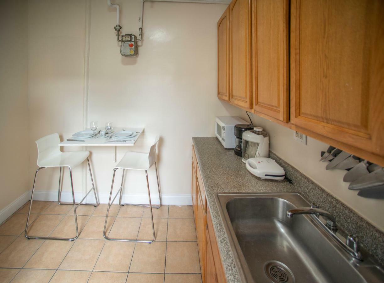 Private Room In A Shared Apartment 15 Minutes To Times Square! Ню Йорк Екстериор снимка